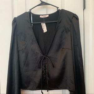 New Blue blush top , size m, satin top in black